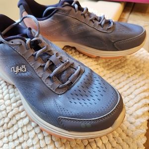 Rykä walking shoe, size 7.5